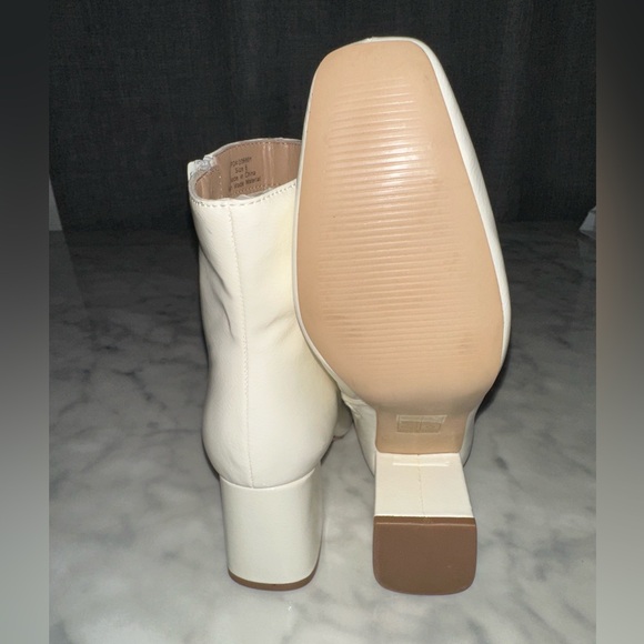 Journee Collection Cream Heeled Boots - Picture 3 of 7